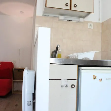 - Lr100-521 Apartment *